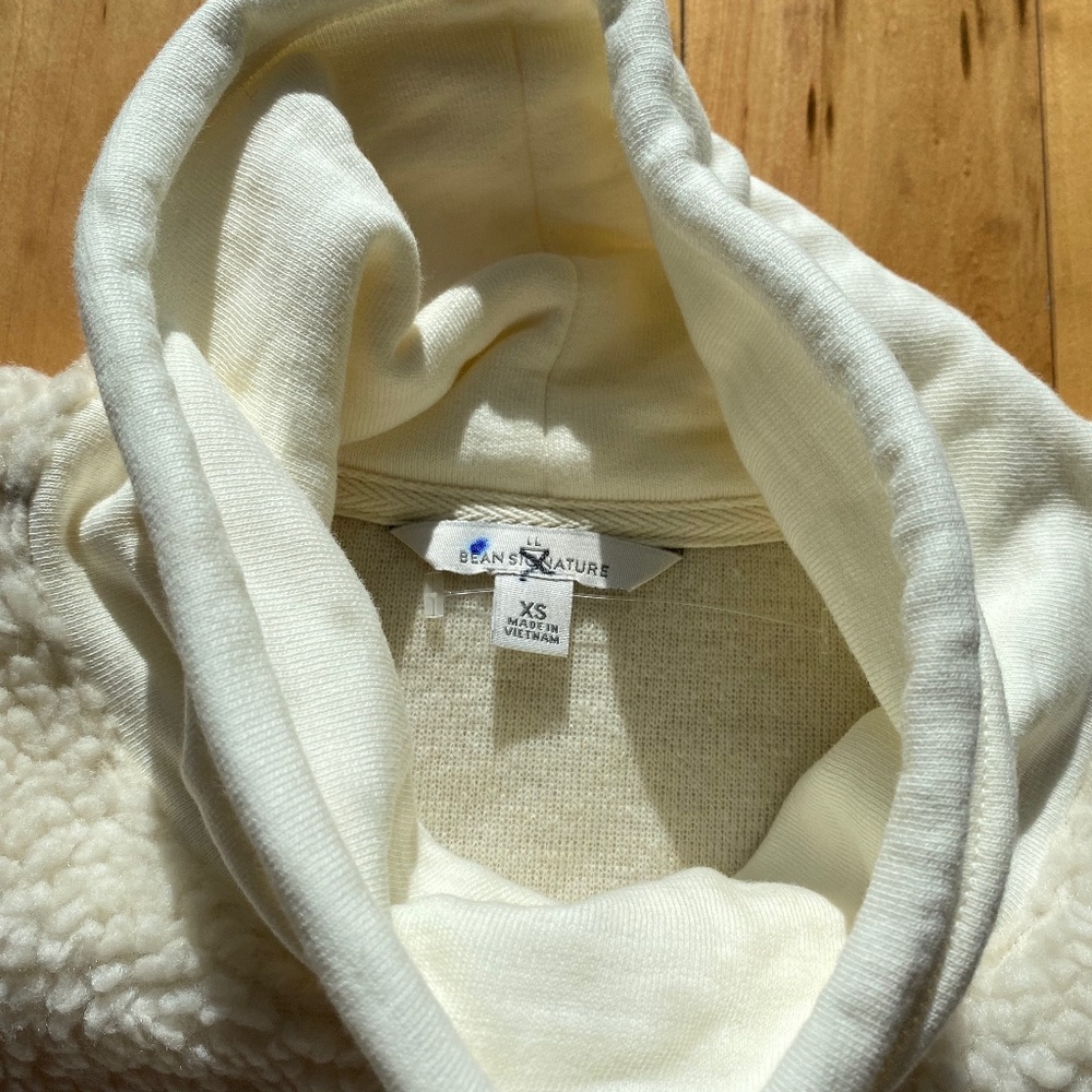 Women's Signature Sherpa Fleece Pullover - Picture 10 of 13